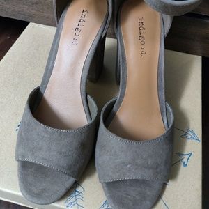 Indigo Rd. Zoe heel strap pump